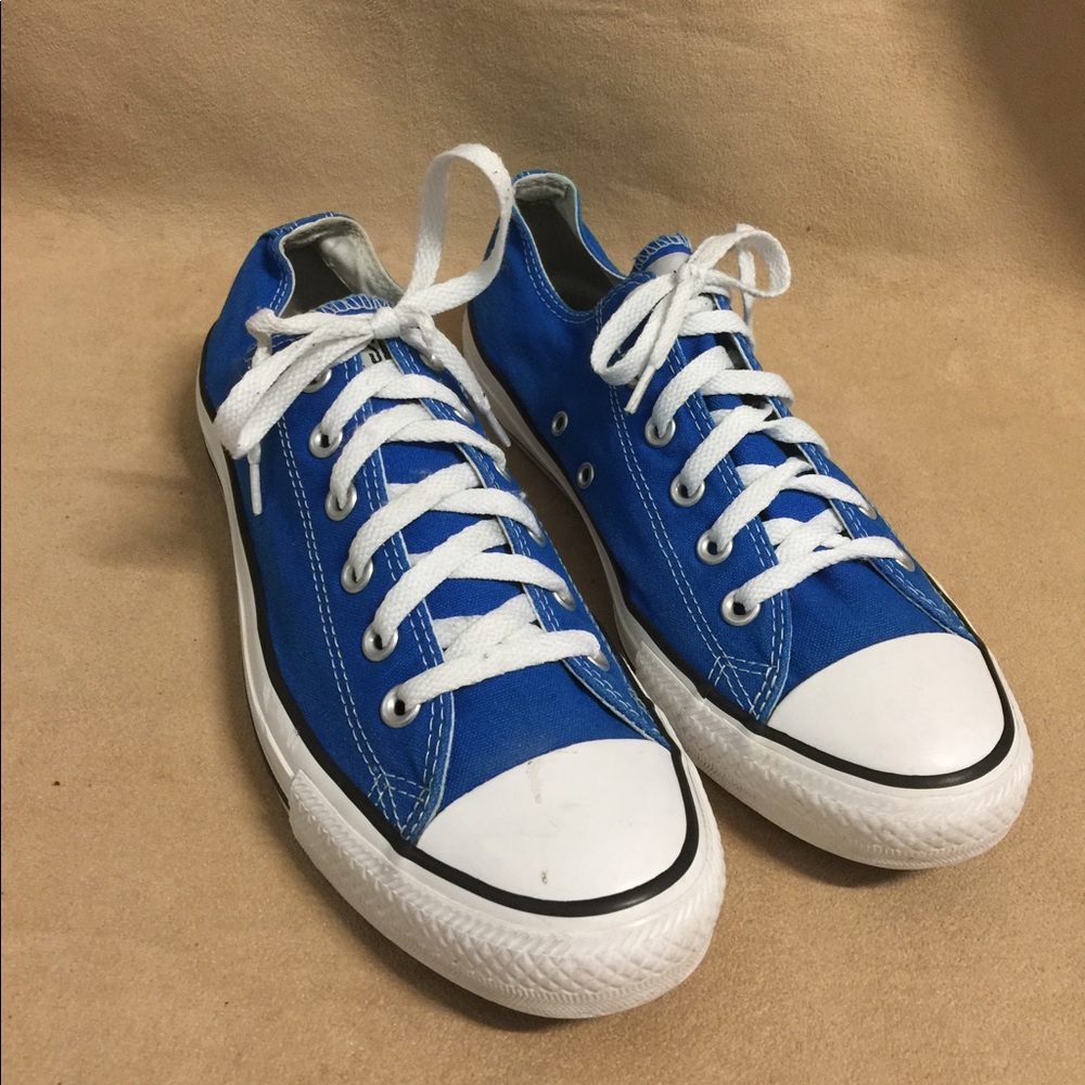 Converse All Stars men’s size 8 women’s size 10